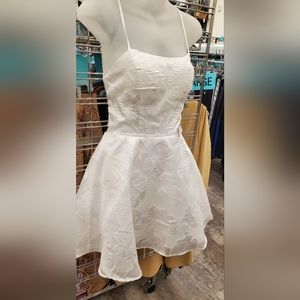 White Summer/Spring Formal Beach Wedding or Engagement 💍 Party Dress 👗